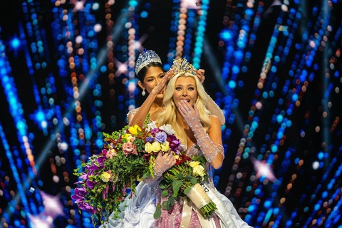 Người đẹp Victoria Kjær của Đan Mạch là Hoa hậu Hoàn vũ - Miss Universe 2024 - Ảnh 2. Người đẹp Victoria Kjær của Đan Mạch là Hoa hậu Hoàn vũ - Miss Universe 2024 - Ảnh 2.
