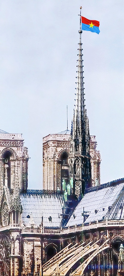 Người treo cờ Việt Nam trên nhà thờ Đức Bà Paris - Ảnh 3.