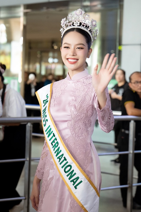 Thanh Thủy nói lý do đăng quang Hoa hậu Quốc tế 2024 - Ảnh 6. Thanh Thủy nói lý do đăng quang Hoa hậu Quốc tế 2024 - Ảnh 7.