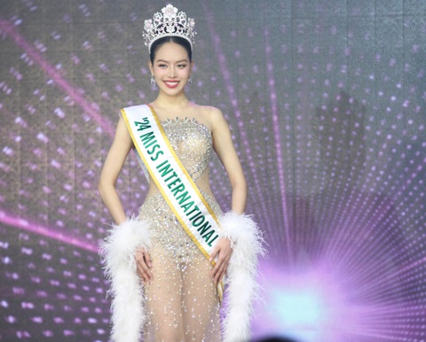 Hoa hậu Quốc tế Thanh Thủy nói gì về một tuổi trẻ ‘toàn đi thi hoa hậu’? - Ảnh 6. Hoa hậu Quốc tế Thanh Thủy nói gì về một tuổi trẻ ‘toàn đi thi hoa hậu’? - Ảnh 4.