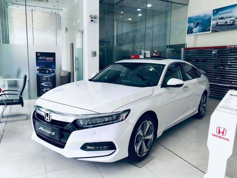 Loạt xe nhập khẩu giảm giá cả trăm triệu đấu ô tô lắp ráp đang 'chạy trước bạ': Nhiều mẫu giảm trên 200 triệu, nhảy xuống cạnh tranh cả xe nhóm dưới- Ảnh 5. Tin tức giá xe: Xe nhập khẩu giảm giá lớn, nhiều mẫu hạ hơn 200 triệu - Ảnh 5.