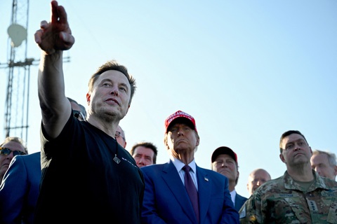 Tin tức thế giới 20-11: Ông Trump cùng tỉ phú Musk xem SpaceX phóng thử Starship - Ảnh 2. Tin tức thế giới 20-11: Ông Trump xem - Ảnh 2.