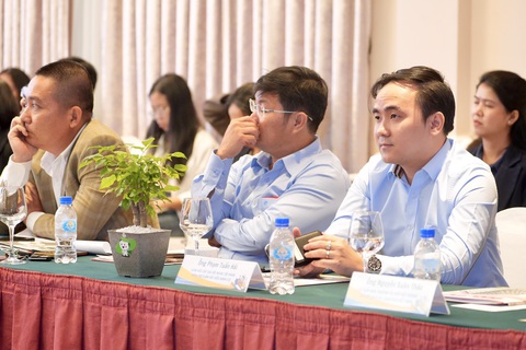 Tăng sức cạnh tranh cho hàng Việt trên sàn thương mại điện tử - Ảnh 1. Tăng sức cạnh tranh cho hàng Việt trên sàn thương mại điện tử - Ảnh 1.