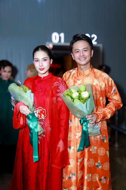 Dàn Hoa - Á hậu đổ bộ thảm đỏ Linh Miêu - Ảnh 9.