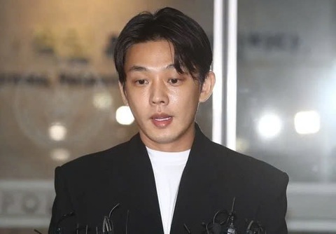 Dân Hàn phẫn nộ khi Yoo Ah In dùng cái chết của cha để xin giảm án tù - Ảnh 4. Dân Hàn phẫn nộ khi Yoo Ah In dùng cái chết của cha để xin giảm án tù - Ảnh 4.
