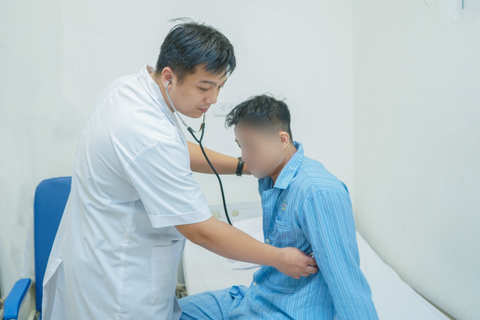 Huấn luyện viên thể hình nhồi máu cơ tim vì tập luyện quá sức - Ảnh 1. Huấn luyện viên thể hình nhồi máu cơ tim vì tập luyện quá sức - Ảnh 1.