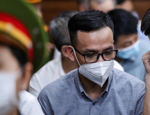 Nhận hối lộ gần 6 tỉ, luật sư đề nghị áp dụng 'biện pháp hình sự đặc biệt' với cựu Vụ phó Anh Tuấn - Ảnh 1. Nhận hối lộ gần 6 tỉ, luật sư đề nghị áp dụng 'biện pháp hình sự đặc biệt' với cựu Vụ phó Anh Tuấn - Ảnh 1.