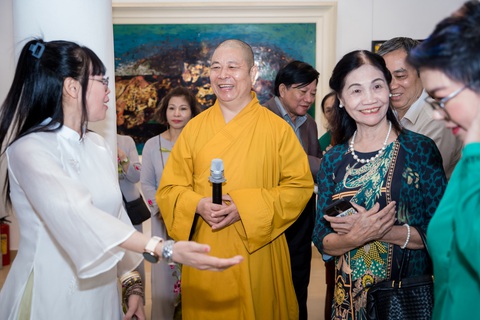 Sáng đạo trong đời, đánh thức thế giới nội tâm thanh tịnh trong ta - Ảnh 1. Sáng đạo trong đời đánh thức nội tâm thanh tịnh trong ta, yêu thương từ bi lan tỏa - Ảnh 1.