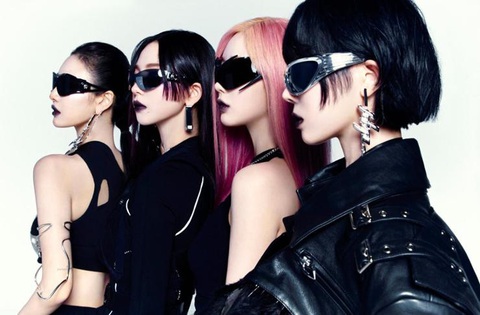Làm thế nào để Aespa trở thành sao sáng của K-pop, vượt mặt NewJeans và cạnh tranh BlackPink? - Ảnh 2. Aespa làm cách nào mà vượt mặt NewJeans, đủ sức cạnh tranh BlackPink? - Ảnh 2.
