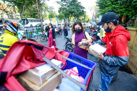Bị 'shipper' mạo danh gọi mắng xối xả, lừa; chuyển khoản để nhận hàng dù không mua - Ảnh 1. Bị 'shipper' mắng xối xả, lừa chuyển khoản để nhận hàng dù không đặt - Ảnh 1.