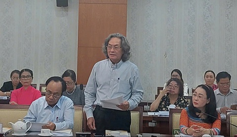Lý luận phê bình văn học, nghệ thuật đôi khi như 'khung thành bỏ trống' - Ảnh 4. Lý luận phê bình văn học, nghệ thuật đôi khi như 'khung thành bỏ trống' - Ảnh 2.