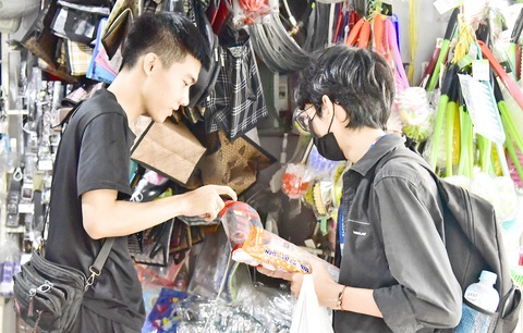 Ngưỡng tính thuế hộ kinh doanh: Hãy lắng nghe người trong cuộc - Ảnh 4. Ngưỡng tính thuế hộ kinh doanh: Hãy lắng nghe người trong cuộc - Ảnh 4.