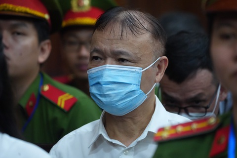 Nhân thân xấu, cựu Thứ trưởng Bộ Công thương bị đề nghị 3-4 năm tù - Ảnh 1. Nhân thân xấu, cựu Thứ trưởng Bộ Công thương bị đề nghị 3-4 năm tù - Ảnh 1.