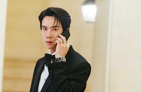 Tổng tài bá đạo chưa hết hot, Khi điện thoại đổ chuông dẫn đầu Netflix - Ảnh 4. Tổng tài bá đạo chưa hết hot, Khi điện thoại đổ chuông dẫn đầu Netflix - Ảnh 4.