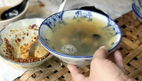 Có một người Sài Gòn cũng ghiền bún ốc nguội Hà Nội - Ảnh 1. Có một người Sài Gòn cũng ghiền bún ốc nguội Hà Nội - Ảnh 1.