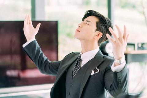 Tổng tài bá đạo chưa hết hot, Khi điện thoại đổ chuông dẫn đầu Netflix - Ảnh 3. Tổng tài bá đạo chưa hết hot, Khi điện thoại đổ chuông dẫn đầu Netflix - Ảnh 3.