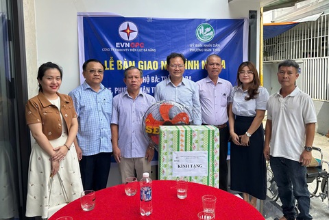 Tri ân khách hàng là điểm nhấn trong hoạt động kinh doanh của ngành điện - Ảnh 2.