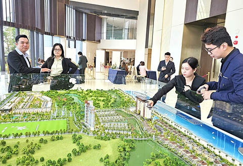 Người có nhiều bất động sản cân nhắc về thuế 'lướt sóng' - Ảnh 1. Người có nhiều bất động sản cân nhắc về thuế 'lướt sóng' - Ảnh 1.