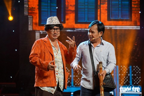 Sao kê, từ thiện ‘phông bạt’ lên sân khấu kịch, khán giả cười nghiêng ngả - Ảnh 1. Sao kê, từ thiện ‘phông bạt’ lên sân khấu kịch, khán giả cười nghiêng ngả - Ảnh 1.