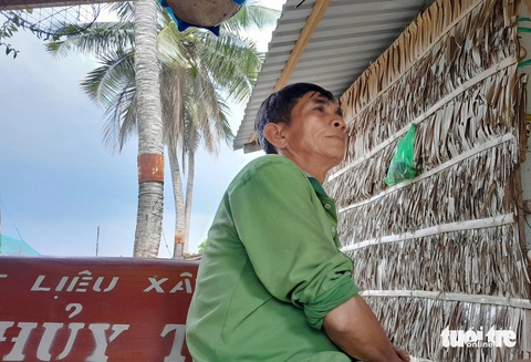 Học sinh ra đời bươn chải sau 'mức án' kỷ luật - Ảnh 3. Học sinh ra đời bươn chải sau 'mức án' kỷ luật - Ảnh 3.