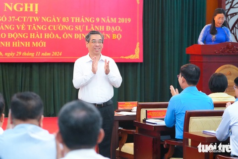 Phó bí thư Thành ủy TP.HCM đề nghị thúc đẩy xây dựng nhà ở, thiết chế văn hóa cho công nhân - Ảnh 1.