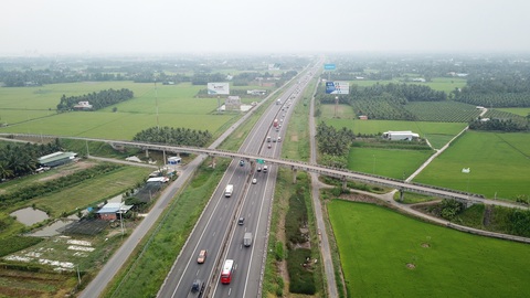 Ông Phan Văn Mãi nêu sáu dự án giao thông ‘làm trước tiên” kết nối với Đồng bằng sông Cửu Long - Ảnh 3.