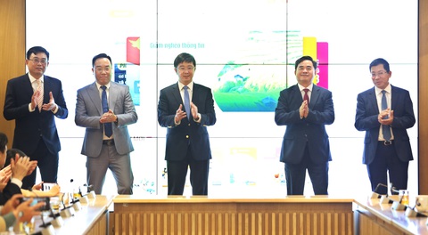 Sách, báo trực tuyến miễn phí để ‘giảm nghèo thông tin’ - Ảnh 1. Sách, báo trực tuyến miễn phí để ‘giảm nghèo thông tin’ - Ảnh 1.