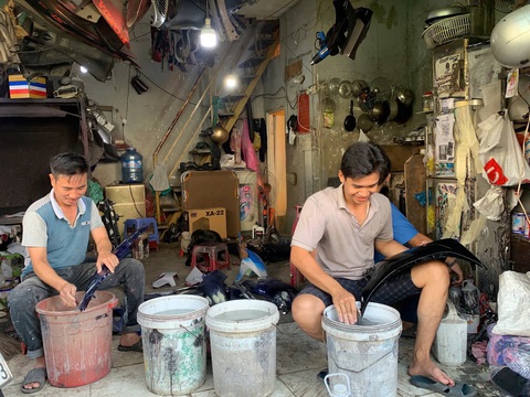 Xóm đường tàu dễ thương giữa lòng TP. HCM - Ảnh 5. Nhịp sống bình dị ở xóm đường tàu giữa lòng TP.HCM - Ảnh 6.