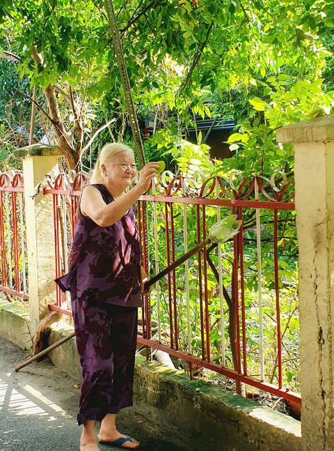Nhịp sống bình dị ở xóm đường tàu giữa lòng TP.HCM - Ảnh 3. Nhịp sống bình dị ở xóm đường tàu giữa lòng TP.HCM - Ảnh 3.