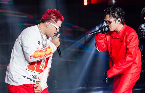 Rap Việt: Tranh cãi nón vàng B ray dành cho Tiêu Minh Phụng - Ảnh 5. Rap Việt: Tranh cãi nón vàng B ray dành cho Tiêu Minh Phụng - Ảnh 4.
