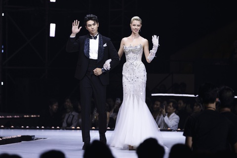 Xuân Thắng, học trò á hậu Hương Ly, là quán quân The Next Gentleman 2024 - Ảnh 4. Xuân Thắng, học trò á hậu Hương Ly, là quán quân The Next Gentleman 2024 - Ảnh 4.