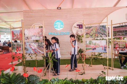 Hàng ngàn người dân Hà Nội dự lễ hội Sản phẩm Nông nghiệp và Làng nghề Hà Nội 2024 - Ảnh 12.