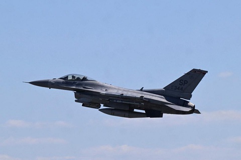 Mỹ duyệt bán linh kiện F-16 cho Đài Loan trị giá 385 triệu USD - Ảnh 1. Mỹ duyệt bán linh kiện F-16 cho Đài Loan trị giá 385 triệu USD - Ảnh 1.