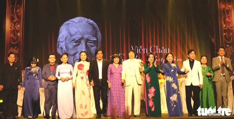 Thanh Nam: Vọng cổ hài của chú Bảy Viễn Châu rất sâu sắc - Ảnh 5. Thanh Nam: Vọng cổ hài của chú Bảy Viễn Châu rất sâu sắc - Ảnh 3.