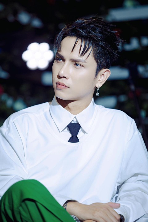 Đừng nghĩ showbiz Việt được như Hàn, Trung, Thái - Ảnh 4. Đừng nghĩ showbiz Việt được như Hàn, Trung, Thái - Ảnh 4.