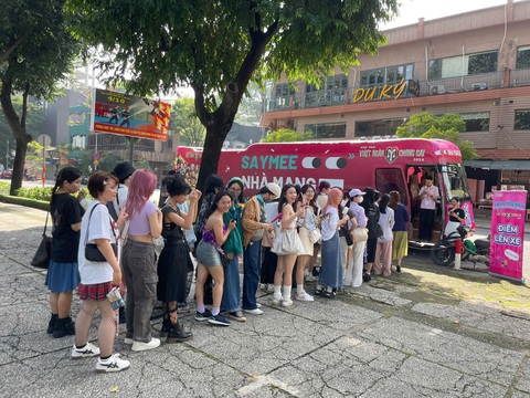 Bình chọn cho ‘Chị Đẹp Đạp Gió 2024’ bằng nhà mạng Saymee - Ảnh 1. Bình chọn cho ‘Chị Đẹp Đạp Gió 2024’ bằng nhà mạng Saymee - Ảnh 1.
