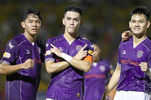 V-League tưng bừng: Tuyển Việt Nam hưởng lợi - Ảnh 1. V-League tưng bừng: Tuyển Việt Nam hưởng lợi - Ảnh 1.