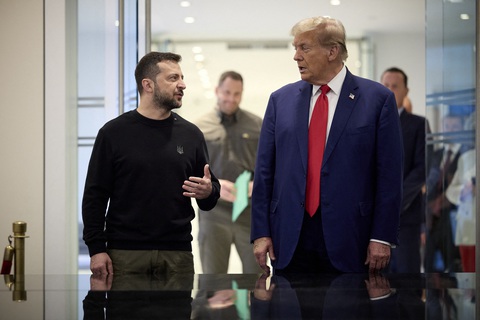 Lời hứa chấm dứt xung đột Ukraine trong 24 giờ của ông Trump có khả thi? - Ảnh 1. Lời hứa chấm dứt xung đột Ukraine trong 24 giờ của ông Trump có khả thi? - Ảnh 1.