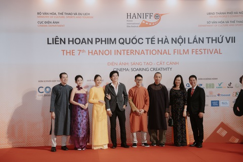 Mỹ nam Penthouse chiếm trọn spotlight thảm đỏ LHP HANIFF 2024 - Ảnh 12. Mỹ nam Penthouse chiếm trọn spotlight thảm đỏ LHP HANIFF 2024 - Ảnh 12.