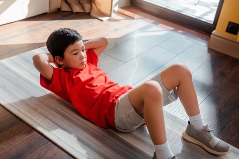 Những rủi ro khi thúc ép con trẻ phát triển chiều cao - Ảnh 1.