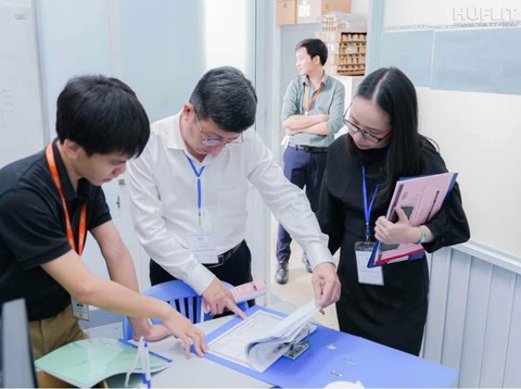 Khổ với kiểm định chất lượng giáo dục - Ảnh 2. Khổ với kiểm định chất lượng giáo dục - Ảnh 2.