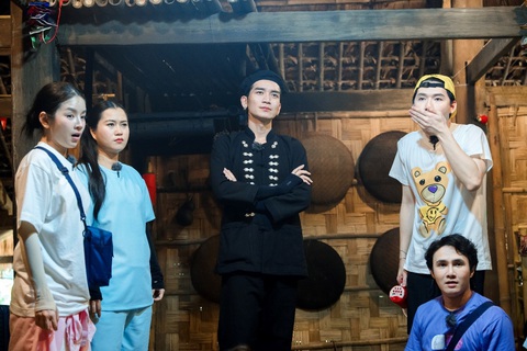 Hàn Quốc làm game show Việt nhưng bị đè bẹp bởi các anh trai - Ảnh 5. Hàn Quốc làm game show Việt nhưng bị đè bẹp bởi các anh trai - Ảnh 4.