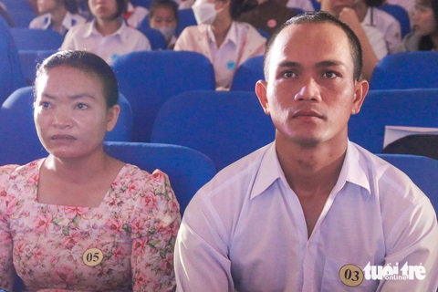 Thành phố hoa vàng trên cỏ xanh chào đón 180 giáo viên, SV-HS nhận học bổng Tiếp sức đến trường - Ảnh 4. Cha mẹ bỏ em trước cổng chùa, là ‘chị cả’ 50 trẻ mồ côi: Được tiếp sức đến trường, cả đêm không ngủ! - Ảnh 12.