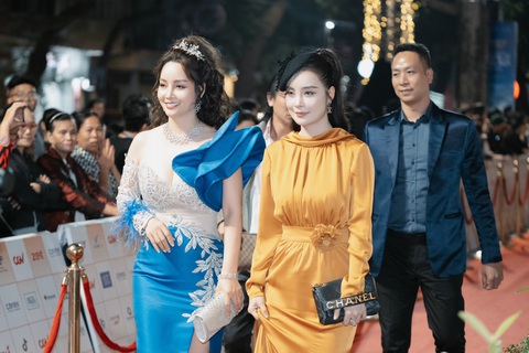 Mỹ nam Penthouse chiếm trọn spotlight thảm đỏ LHP HANIFF 2024 - Ảnh 8. Mỹ nam Penthouse chiếm trọn spotlight thảm đỏ LHP HANIFF 2024 - Ảnh 8.