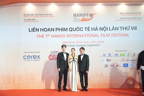 Mỹ nam Penthouse chiếm trọn spotlight thảm đỏ LHP HANIFF 2024 - Ảnh 6. Mỹ nam Penthouse chiếm trọn tâm điểm thảm đỏ Liên hoan phim Quốc tế Hà Nội 2024 - Ảnh 6.