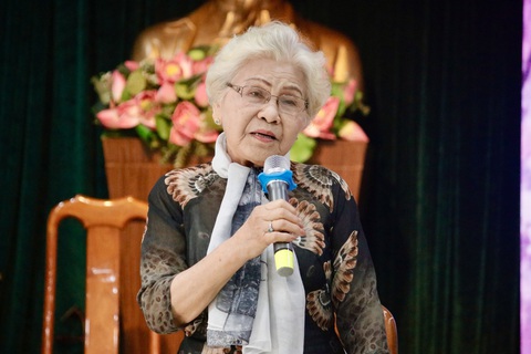 Chủ tịch Hồ Chí Minh thương Đoàn cải lương Nam Bộ vì là những 'người con' xa nhà, tập kết ra Bắc... - Ảnh 4. Bác Hồ thương Đoàn cải lương Nam Bộ, thương những người con tập kết xa nhà - Ảnh 4.