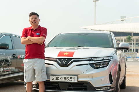 Đoàn VinFast VF 8 từ Tây Tạng về Việt Nam: ‘Vượt hơn 10.000km, nhiệt độ -15 độ C, dùng bình oxy, từng suýt bỏ cuộc’- Ảnh 8. Đoàn VinFast VF 8 từ Tây Tạng về Việt Nam: ‘10.000km, đường xấu, lạnh âm độ, từng suýt bỏ cuộc' - Ảnh 8.