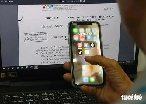 Giới trẻ nghĩ gì khi phải xác thực cá nhân mạng xã hội? - Ảnh 1. Giới trẻ nghĩ gì khi phải xác thực cá nhân trên mạng xã hội? - Ảnh 1.