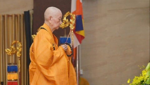 Hòa thượng Thích Trí Quảng dâng hương tưởng niệm đức vua Trần Nhân Tông nhập niết bàn - Ảnh 2. Dâng hương tưởng niệm Đức vua Trần Nhân Tông nhập niết bàn - Ảnh 2.