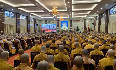Hòa thượng Thích Trí Quảng dâng hương tưởng niệm đức vua Trần Nhân Tông nhập niết bàn - Ảnh 1. Hòa thượng Thích Trí Quảng dâng hương tưởng niệm đức vua Trần Nhân Tông nhập niết bàn - Ảnh 1.